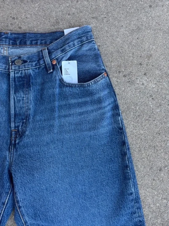 Brand New LEVI'S 501 90's MID RISE Medium Wash Boyfriend Jeans 29 W - Picture 3 of 8
